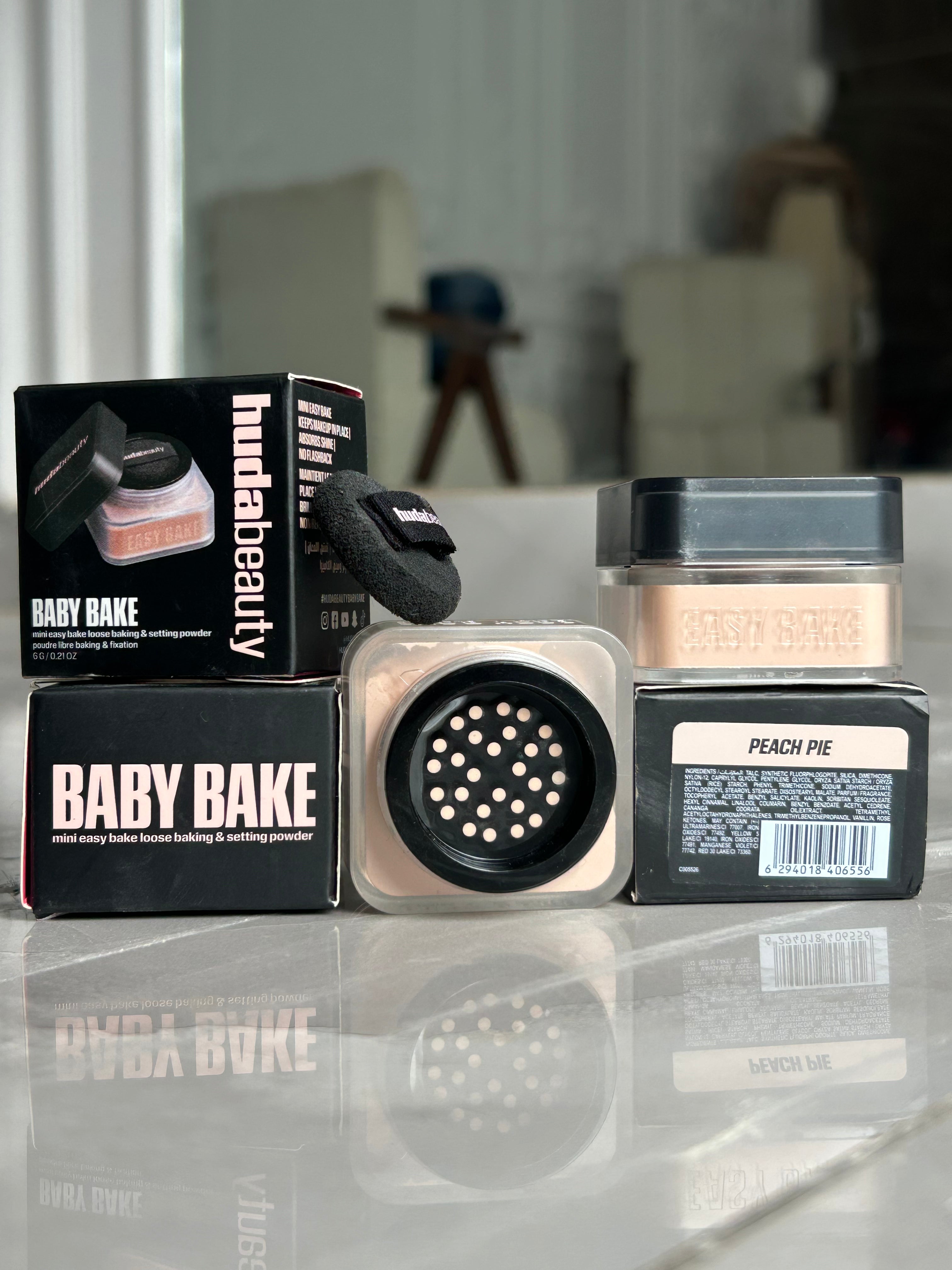Huda Beauty MINI EASY BAKE LOOSE BAKING & SETTING POWDER