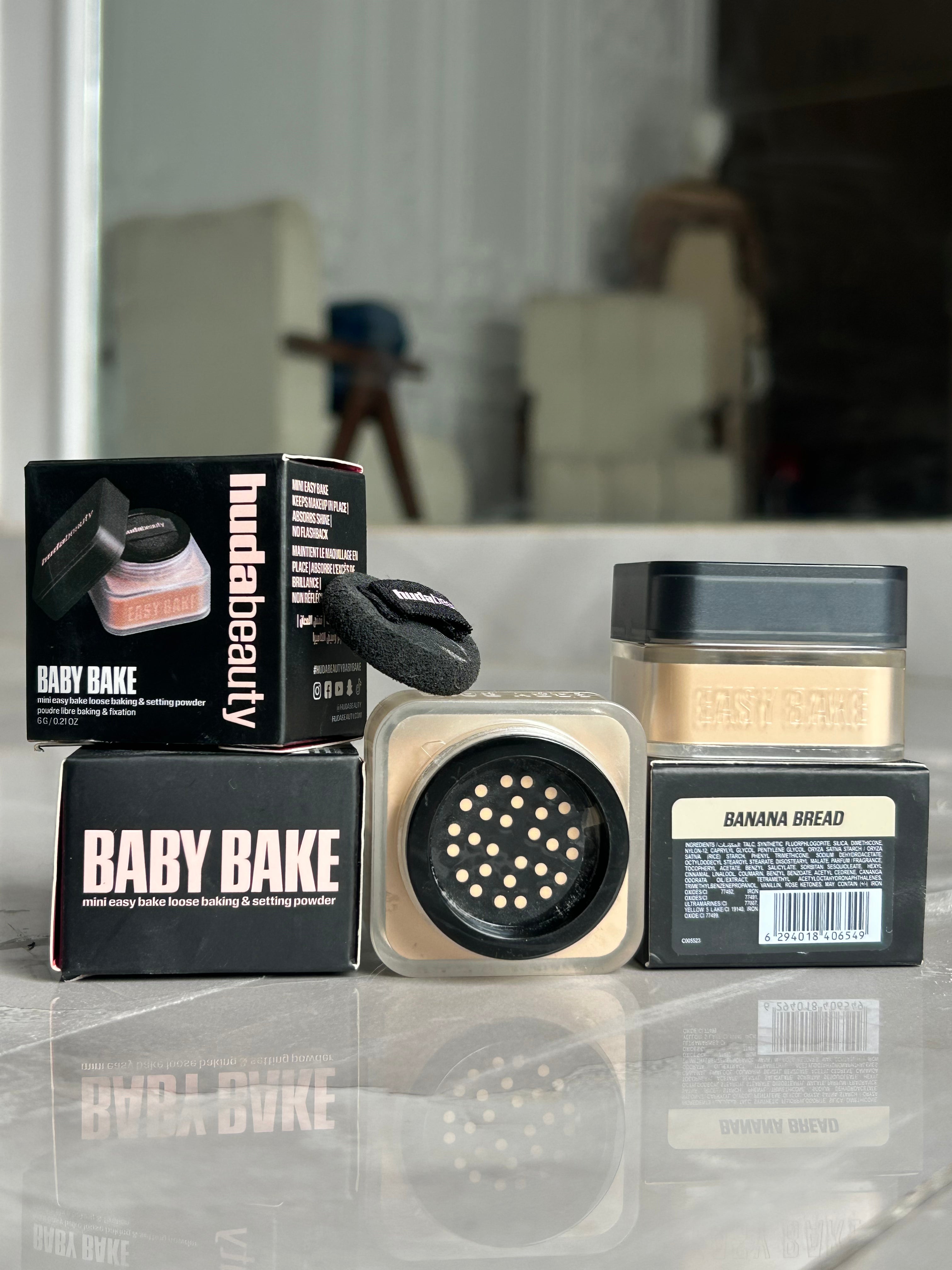 Huda Beauty MINI EASY BAKE LOOSE BAKING & SETTING POWDER