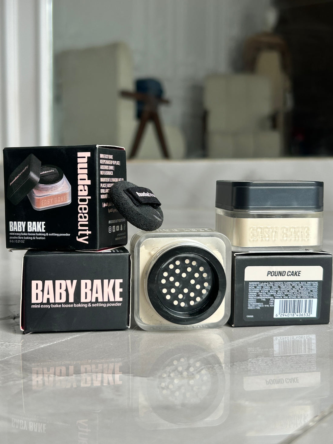 Huda Beauty MINI EASY BAKE LOOSE BAKING & SETTING POWDER