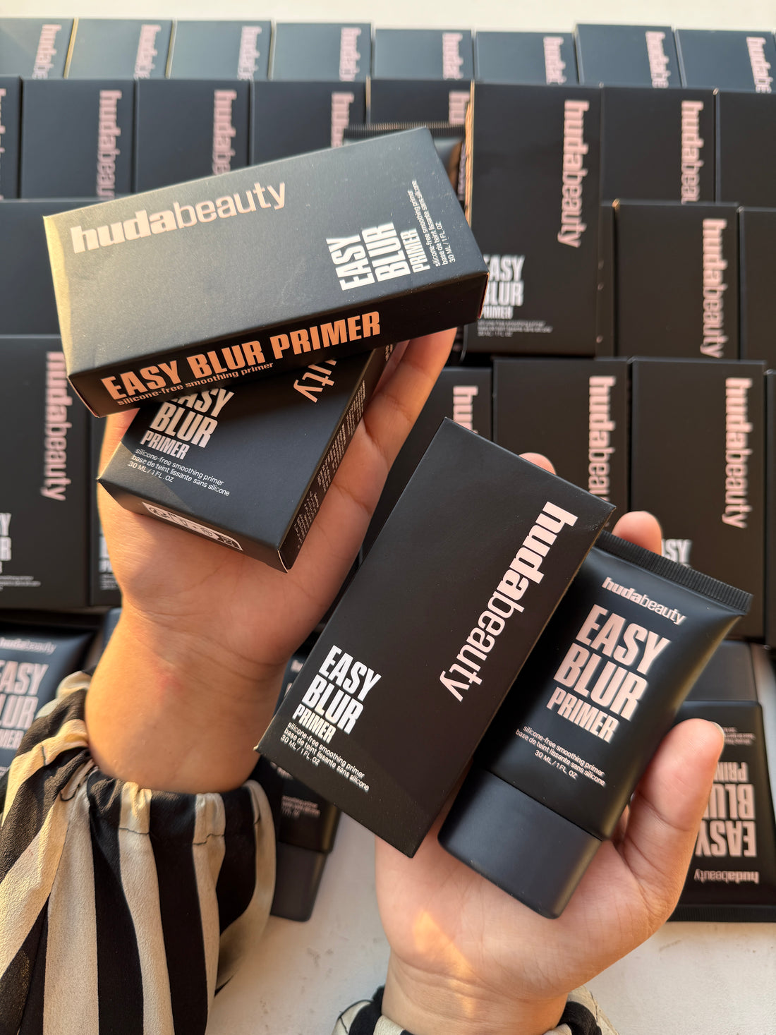 HUDA BEAUTY Easy Blur Silicone-Free Smoothing & Pore-Minimizing Primer