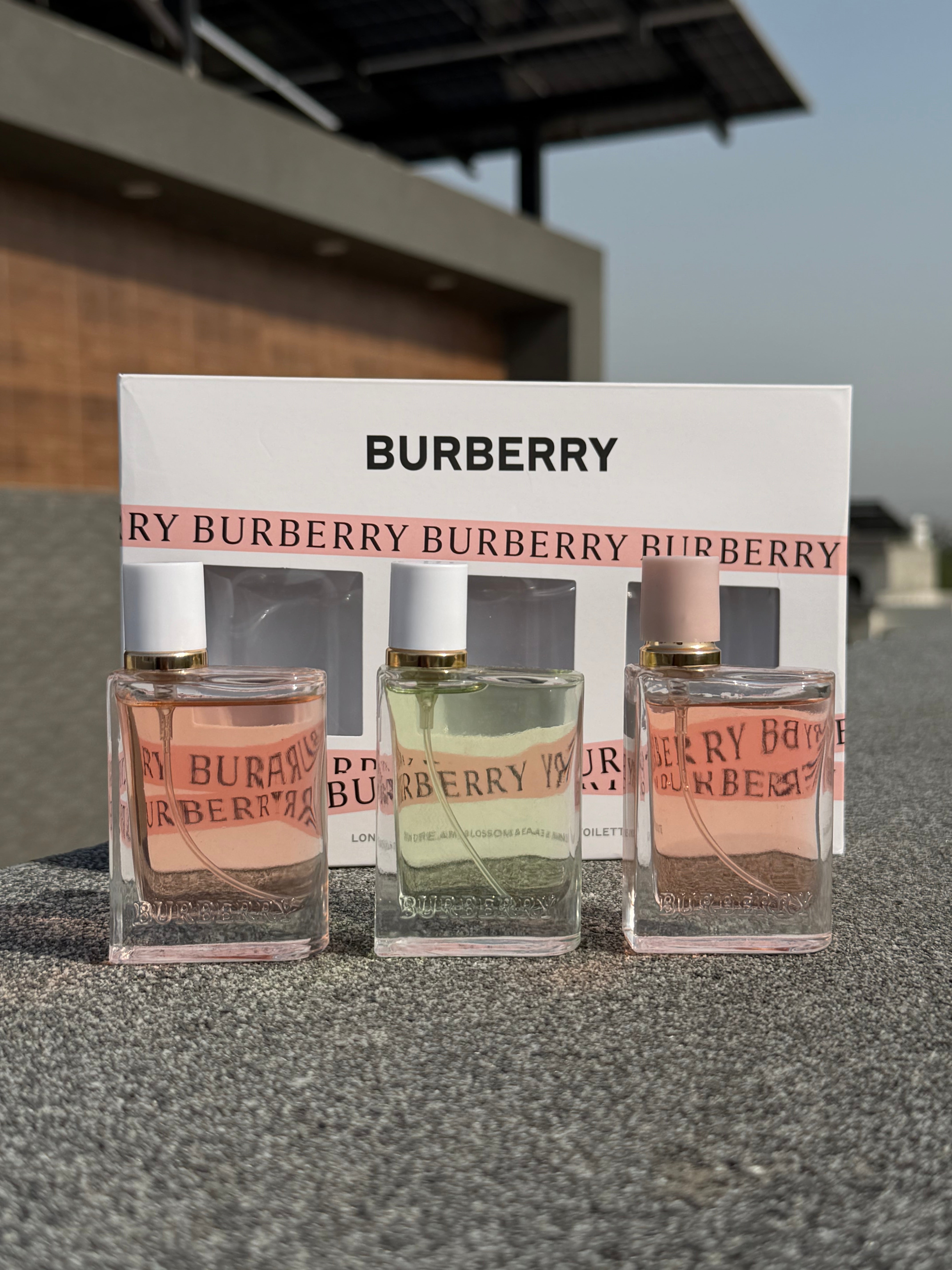 BURBERRY perfume set (london dream , blossom & eau de toilette )