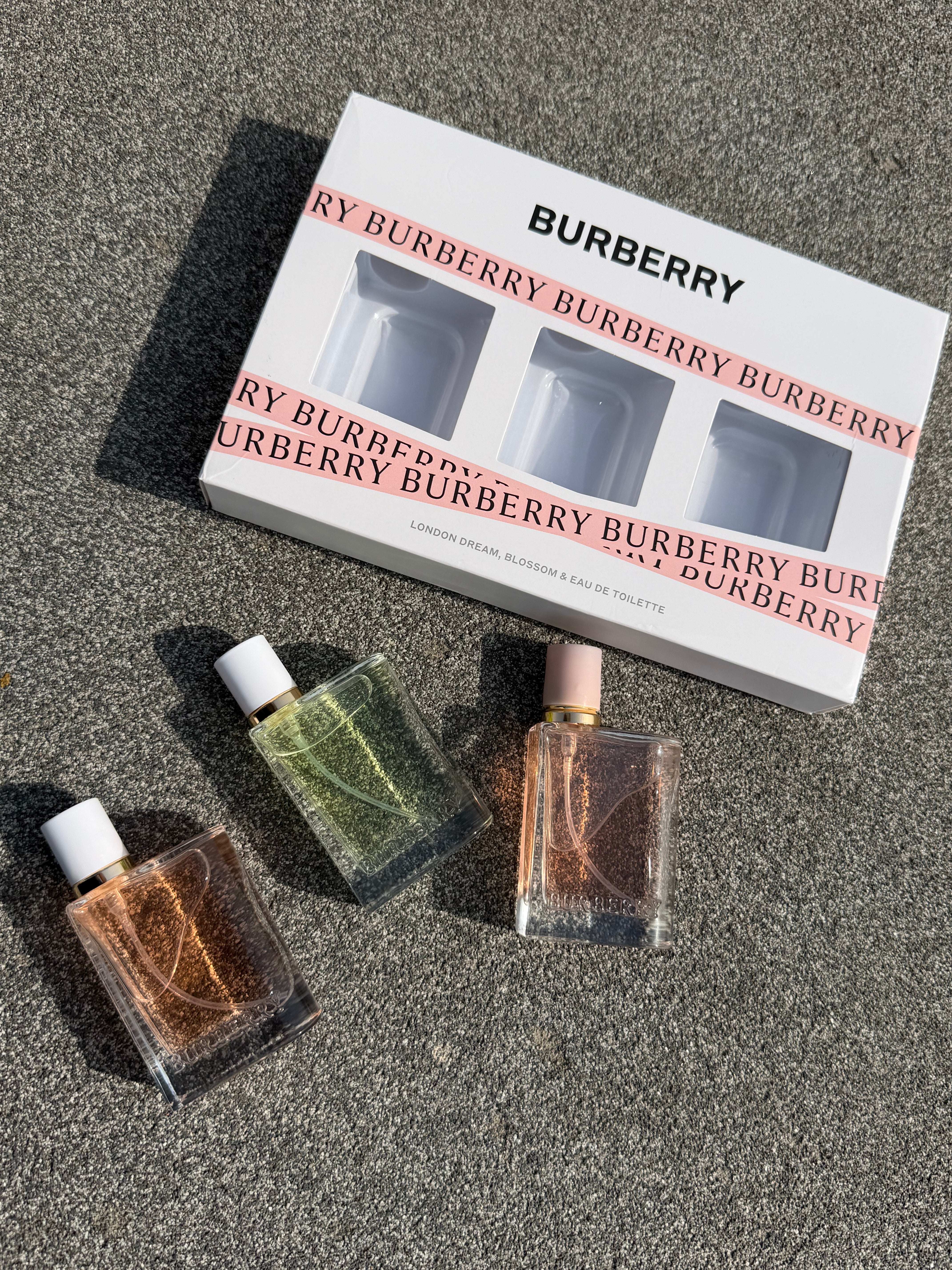 BURBERRY perfume set (london dream , blossom & eau de toilette )