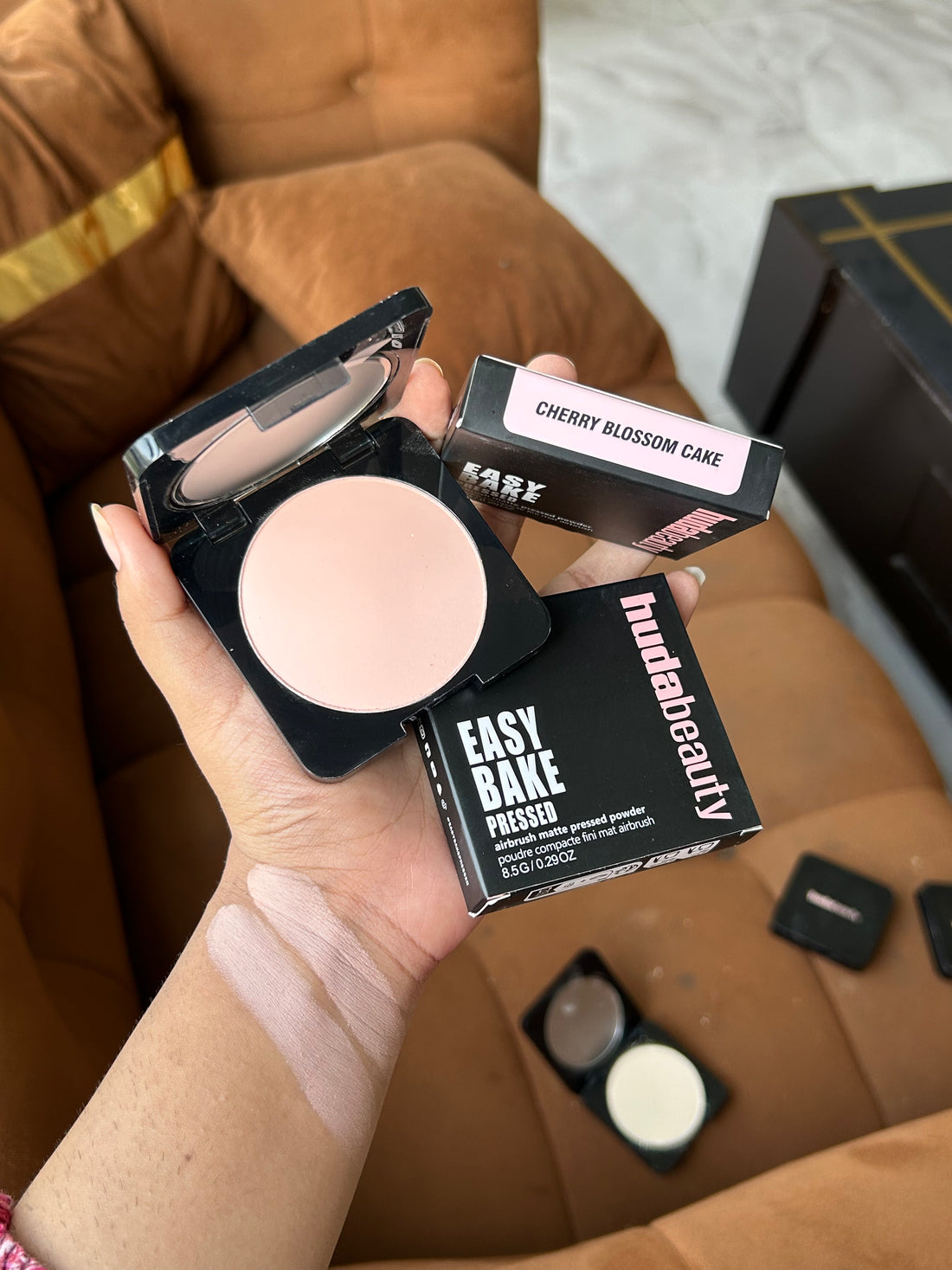 Easy Bake Pressed Powder – Huda Beauty