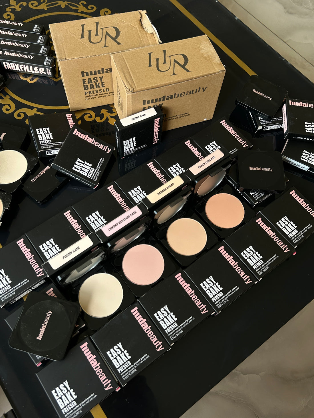Easy Bake Pressed Powder – Huda Beauty