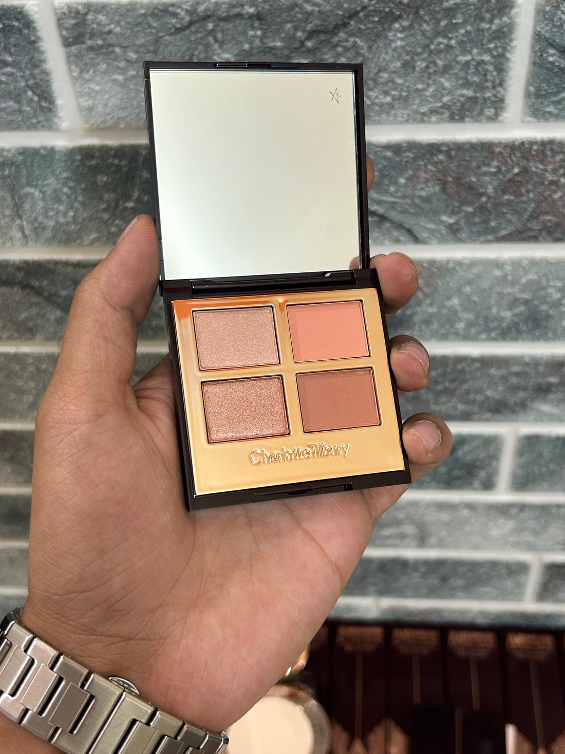 Charlotte Tilbury Luxury Eye shadow Palette - Pillow Talk
