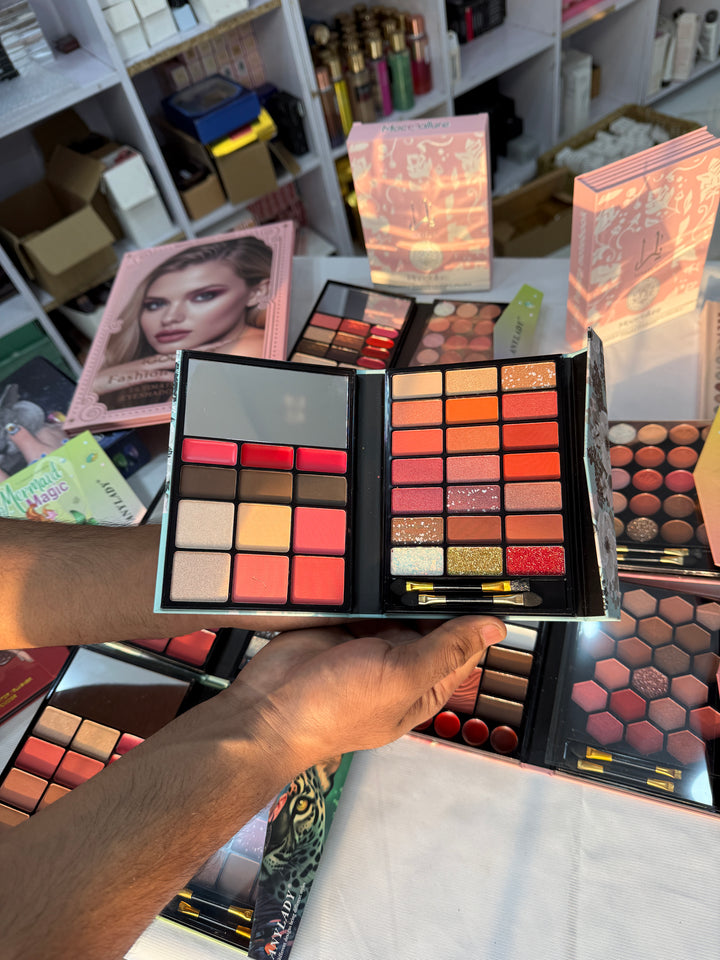 Anylady Makeup Palette + Nails set gift
