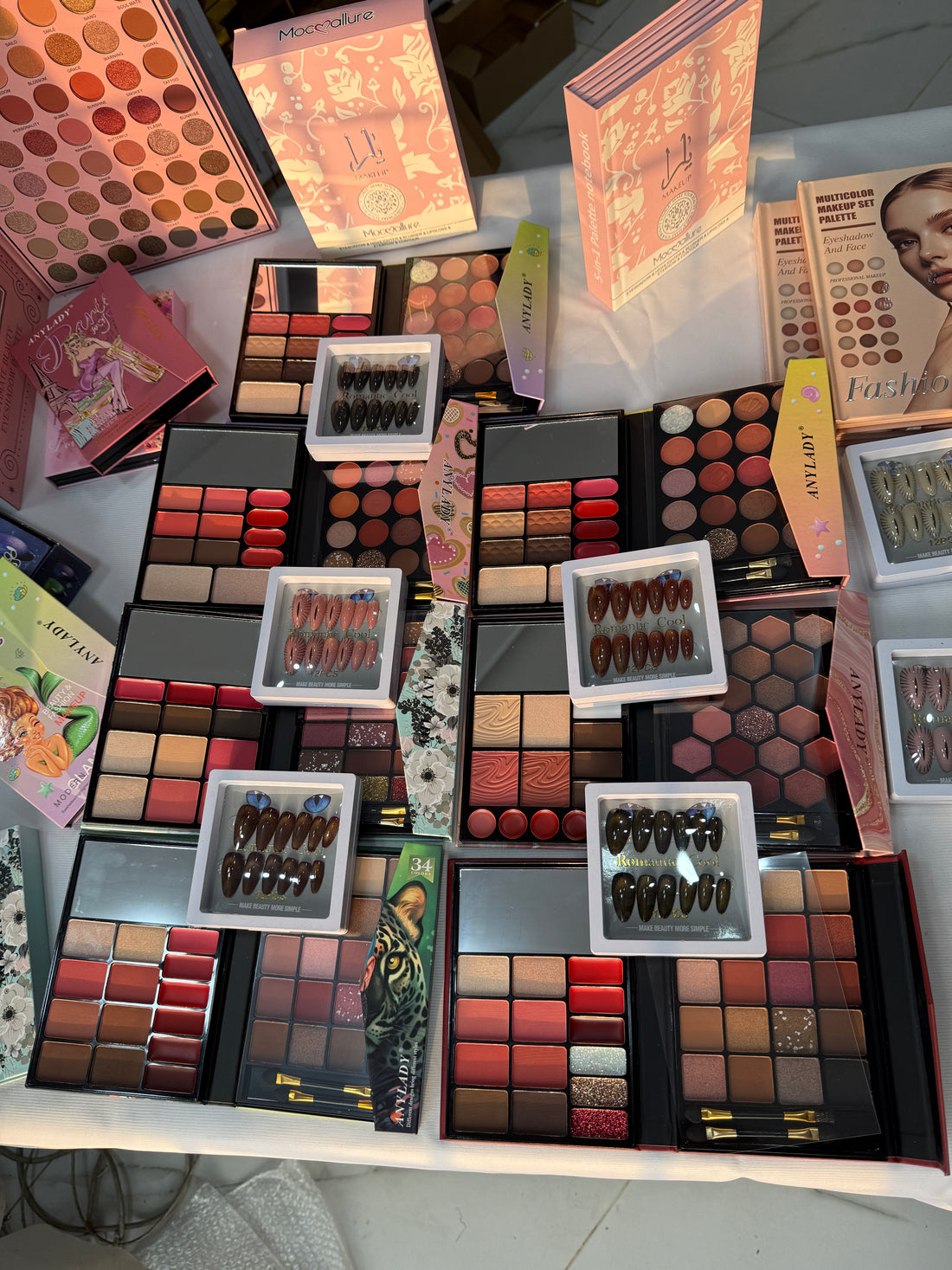 Anylady Makeup Palette + Nails set gift