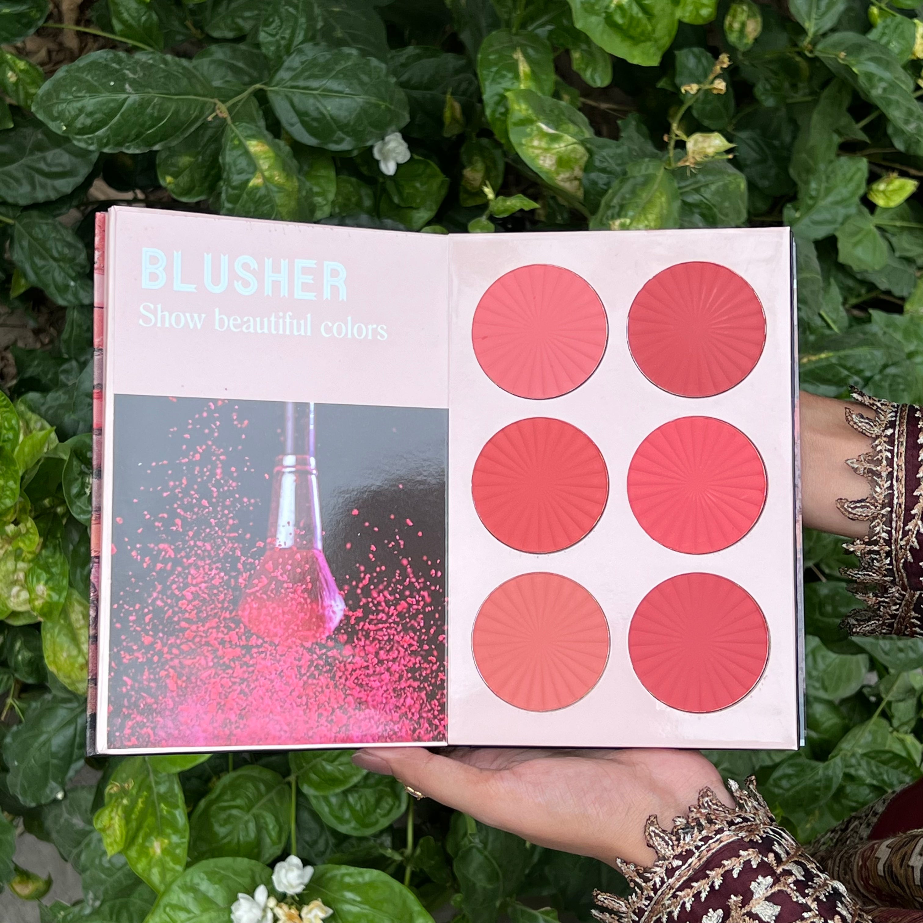 Mocallure Ultimate Utopia Makeup Book Palette