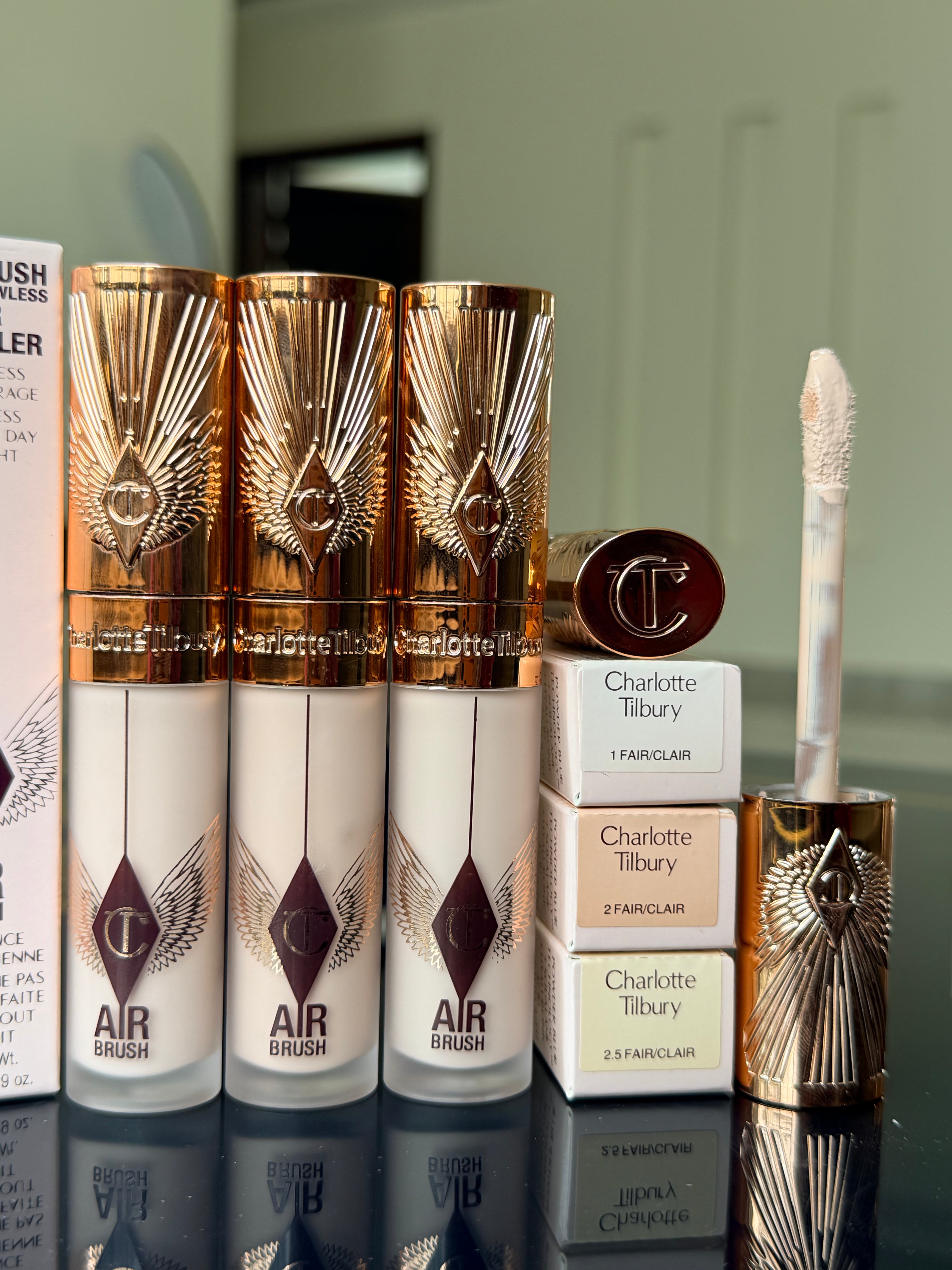 Charlottte Tilbury Air Brush Flawless Blur Concealer