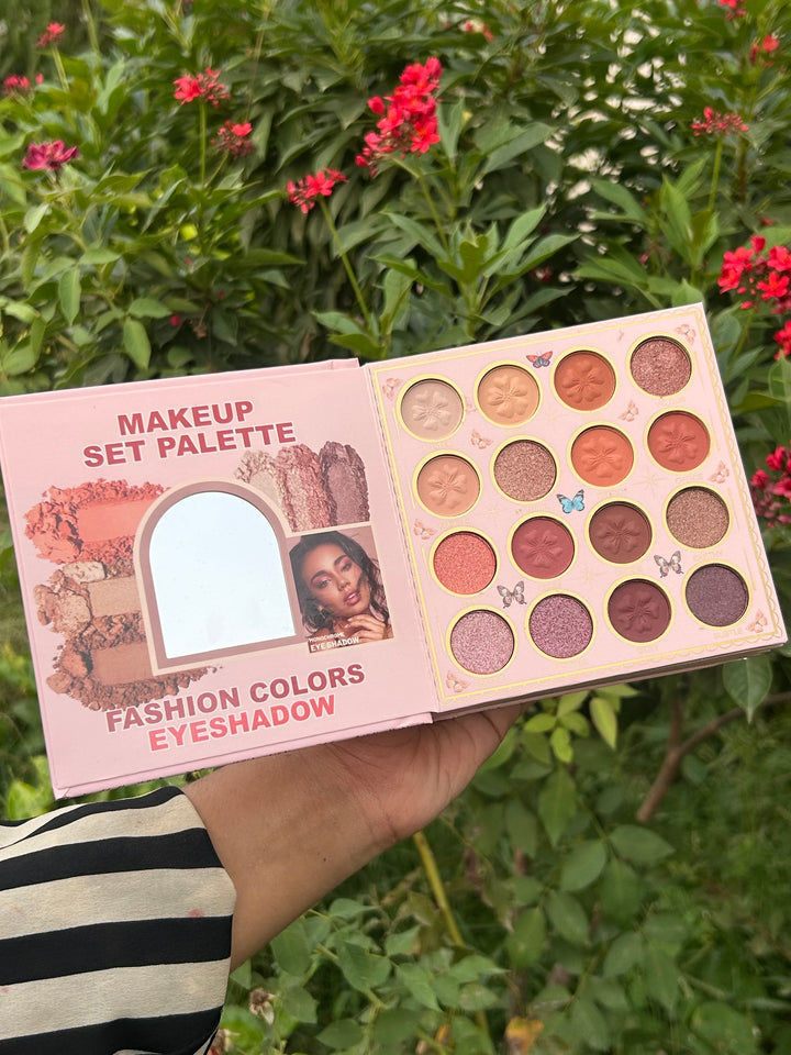 IGOODCO charming makeup set ( 7 pages )