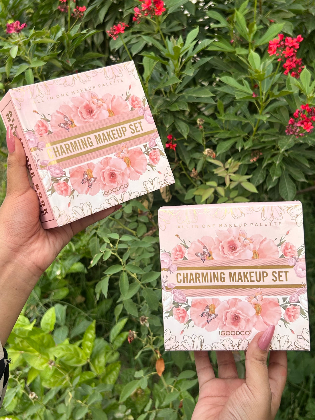 IGOODCO charming makeup set ( 7 pages )