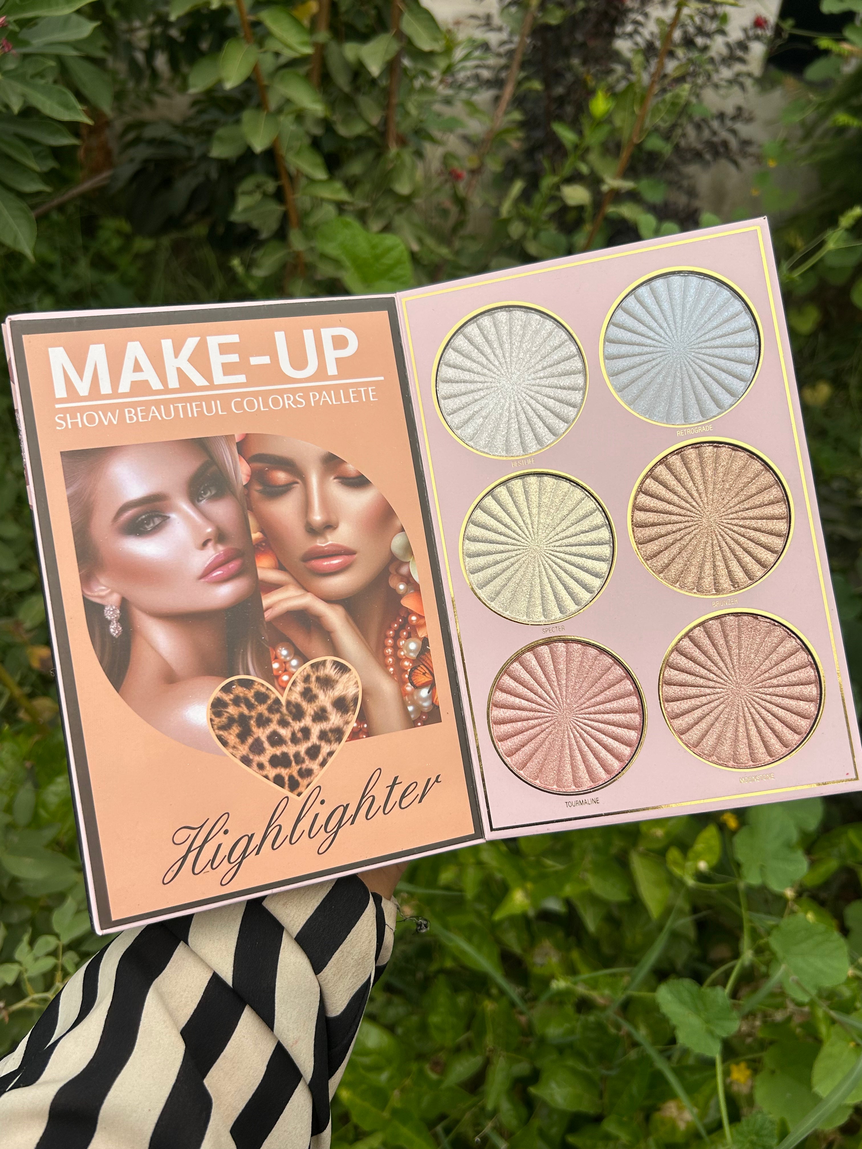 Mocallure 6-in-1 palette notebook