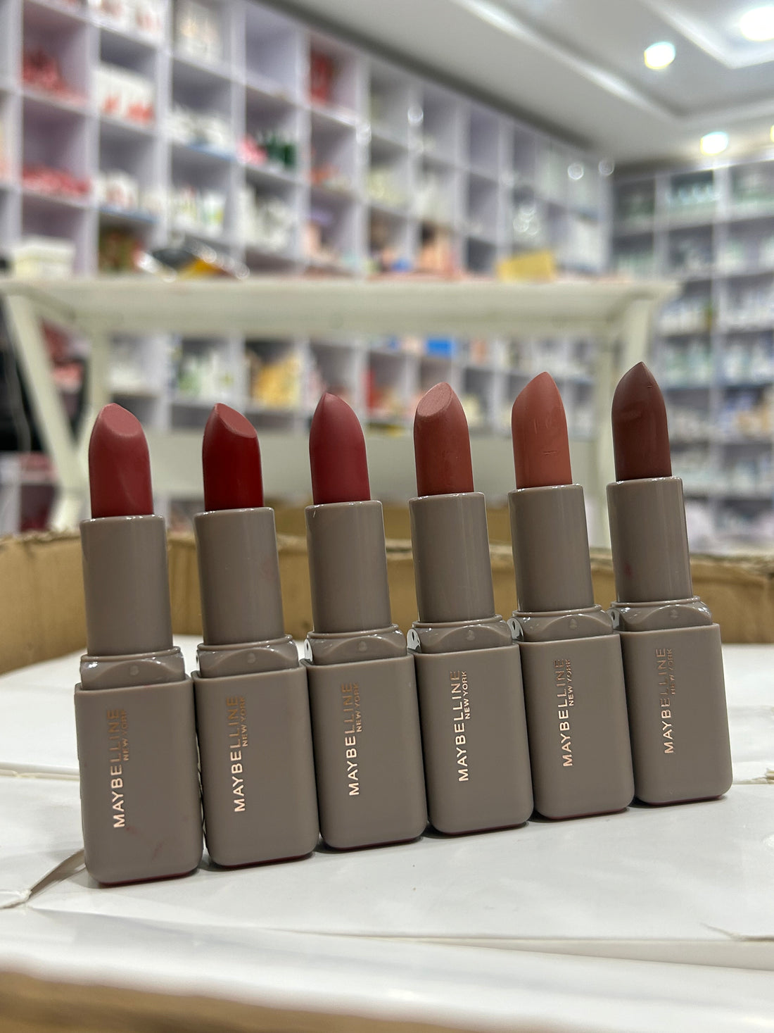 Maybelline Moisturizing Serum Lipstic MATTE
