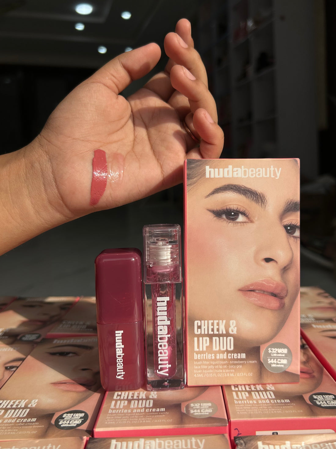 HUDA BEAUTY CHEEK & LIP DUO BERRIES AND CREAM