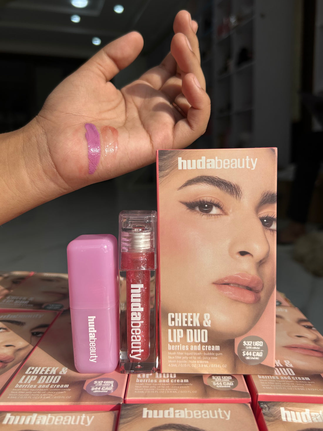 HUDA BEAUTY CHEEK & LIP DUO BERRIES AND CREAM