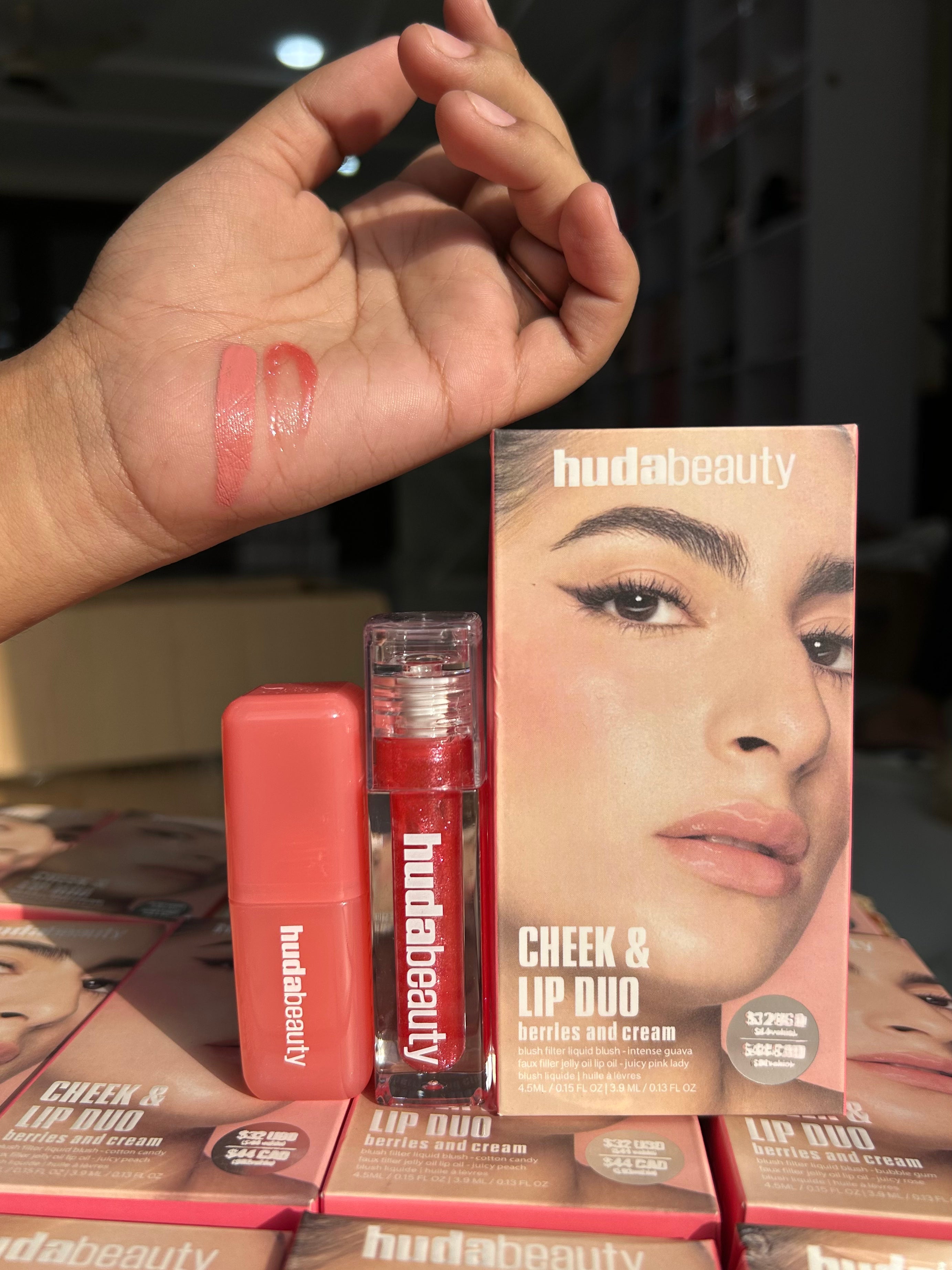 HUDA BEAUTY CHEEK & LIP DUO BERRIES AND CREAM
