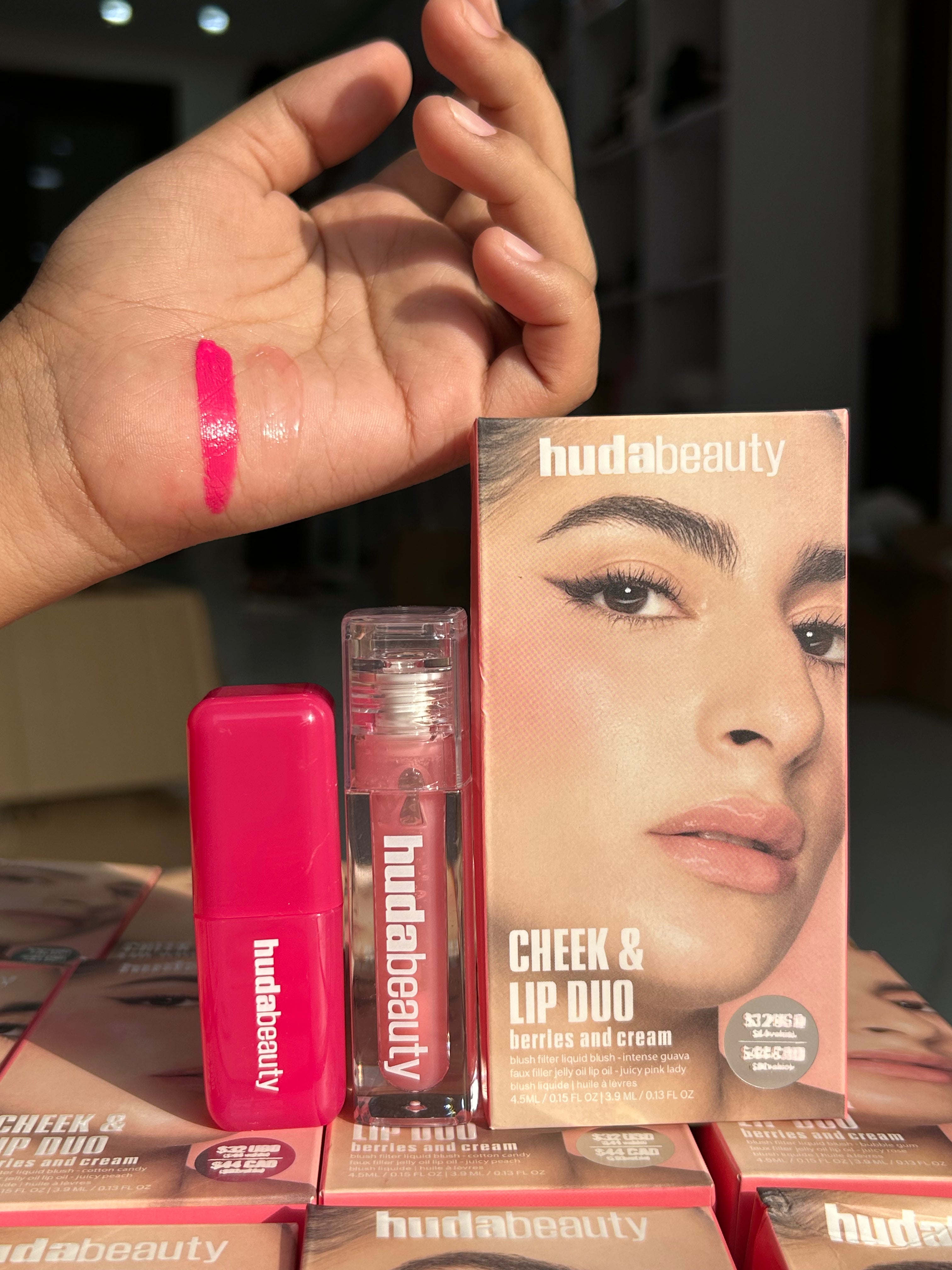 HUDA BEAUTY CHEEK & LIP DUO BERRIES AND CREAM