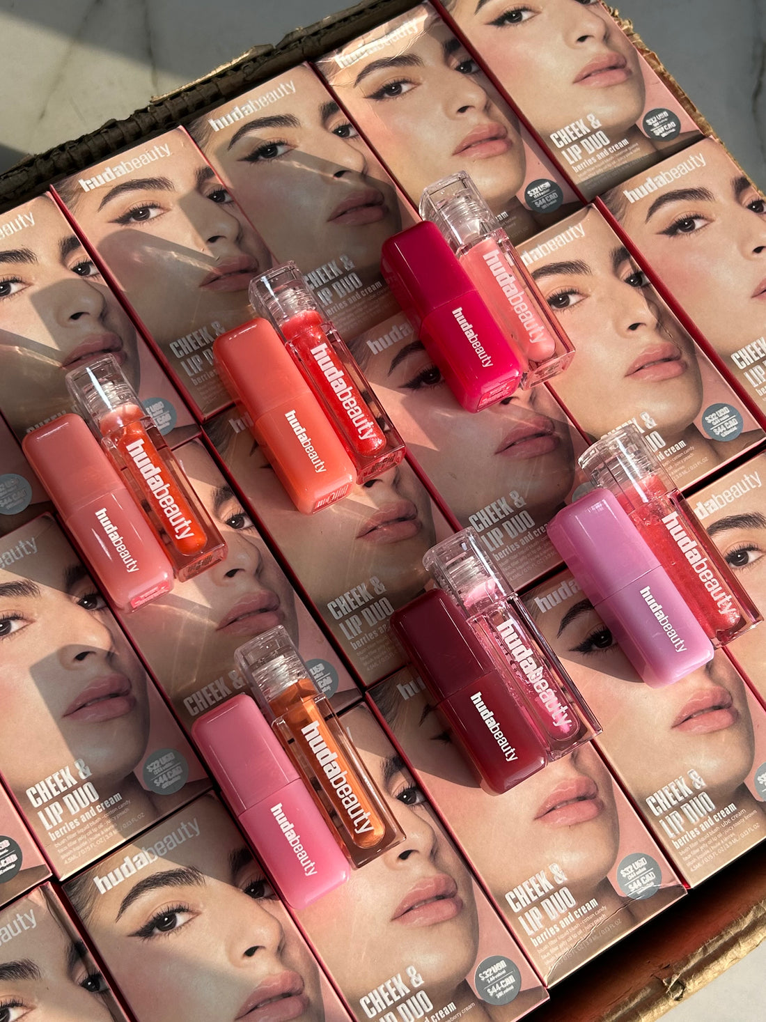 HUDA BEAUTY CHEEK & LIP DUO BERRIES AND CREAM