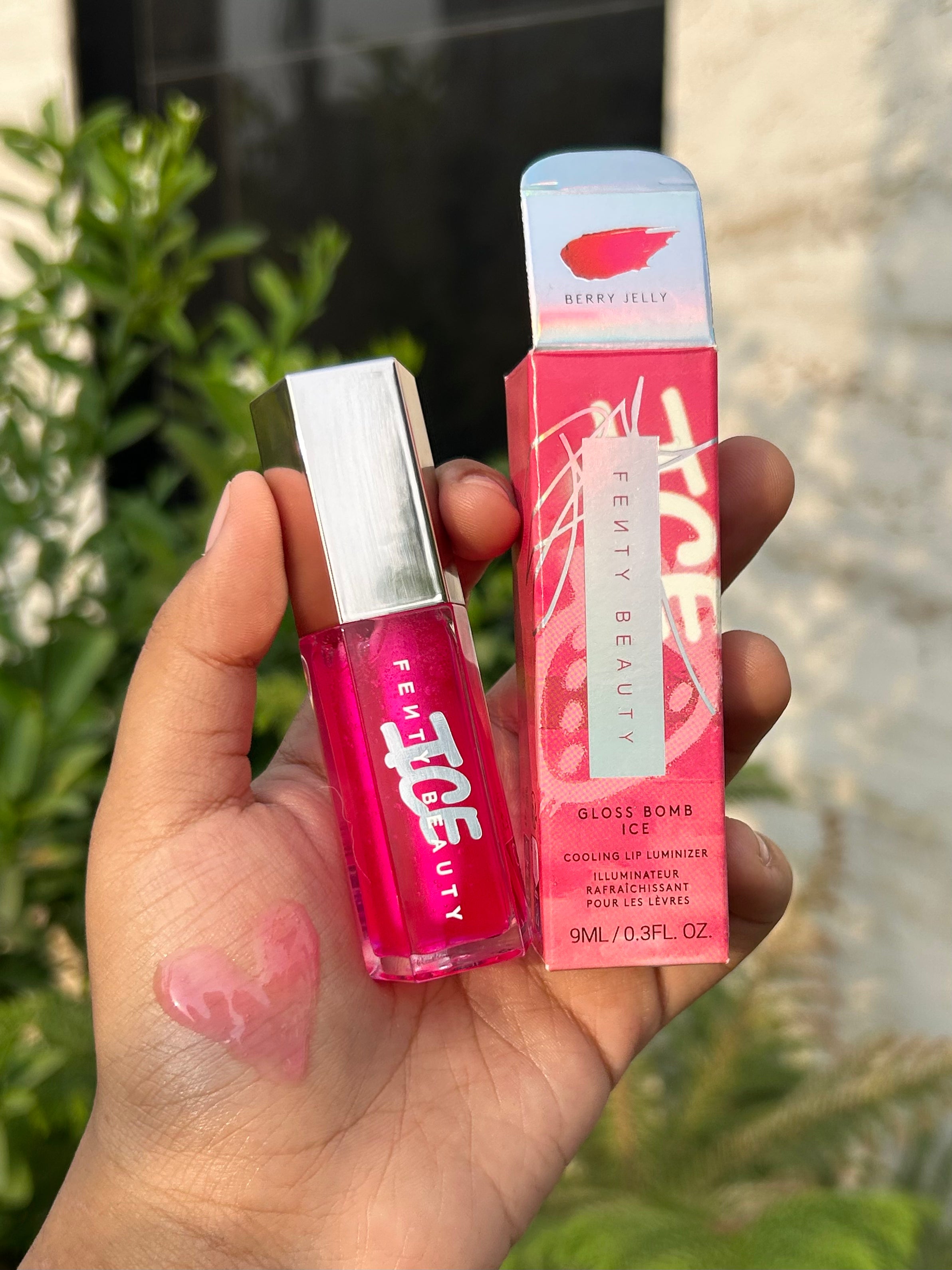 FENTY BEAUTY Gloss Bomb Ice Cooling Lip Luminizer