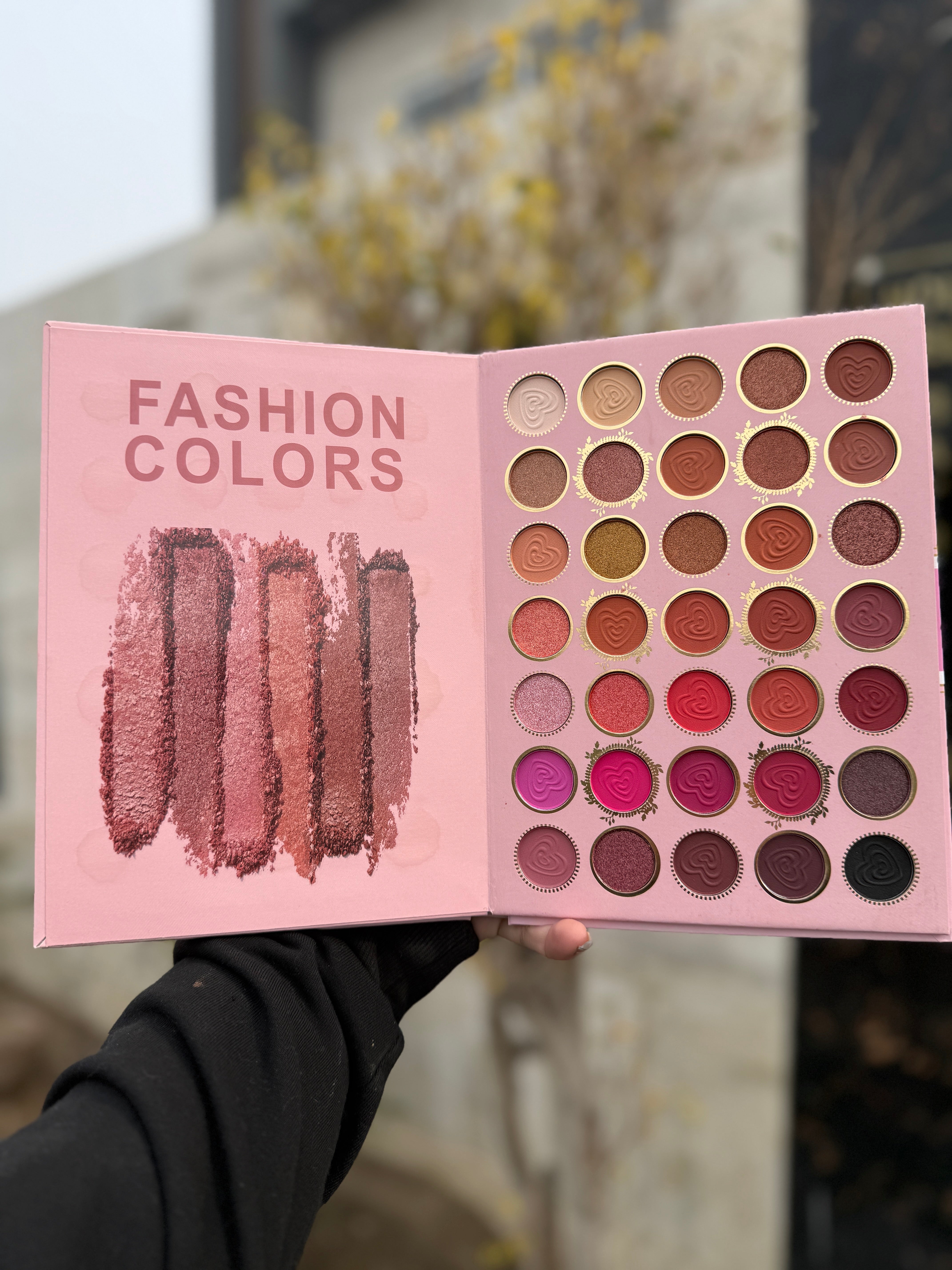 IGOODCO PROFESSIONAL MAKUP BOOK PALETTE