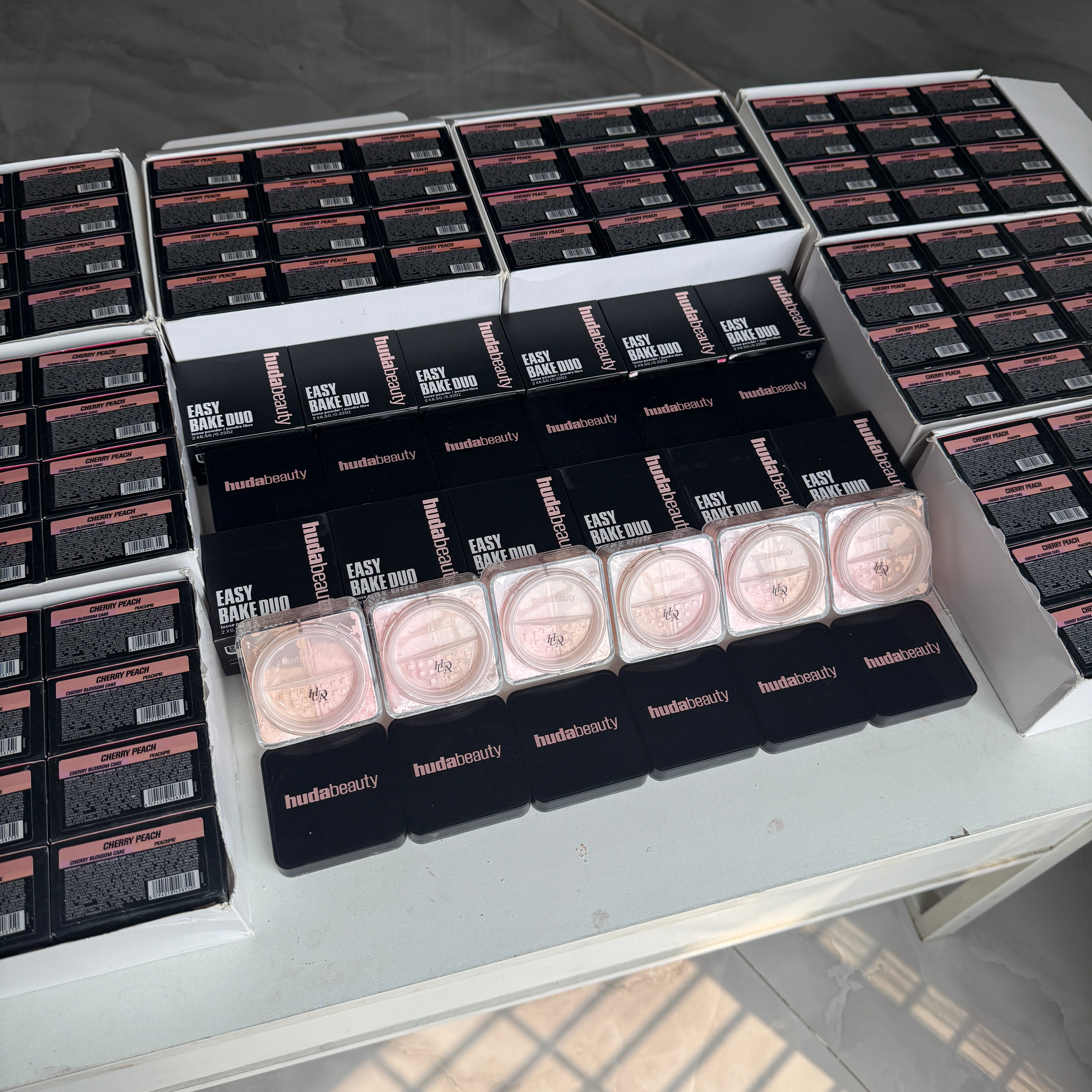 Huda Beauty Easy Bake Duo Loose Powder  "CHERRY PEACH"