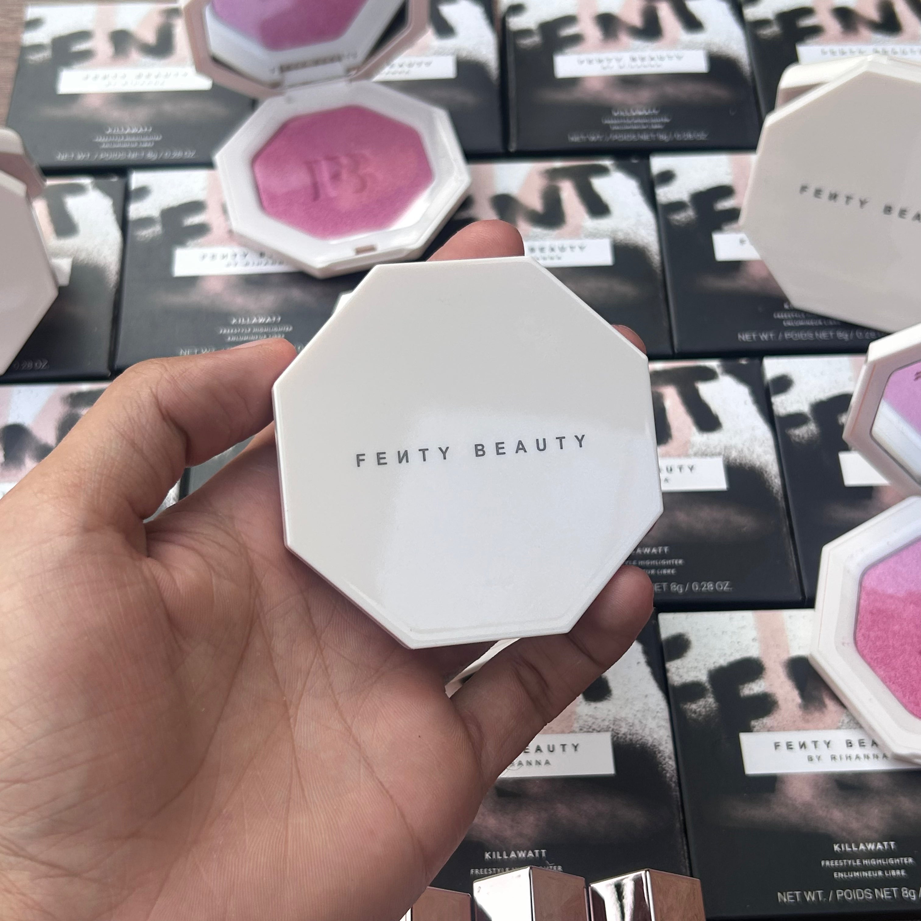 Fenty Beauty by Rihanna Killawatt Freestyle Highlighter