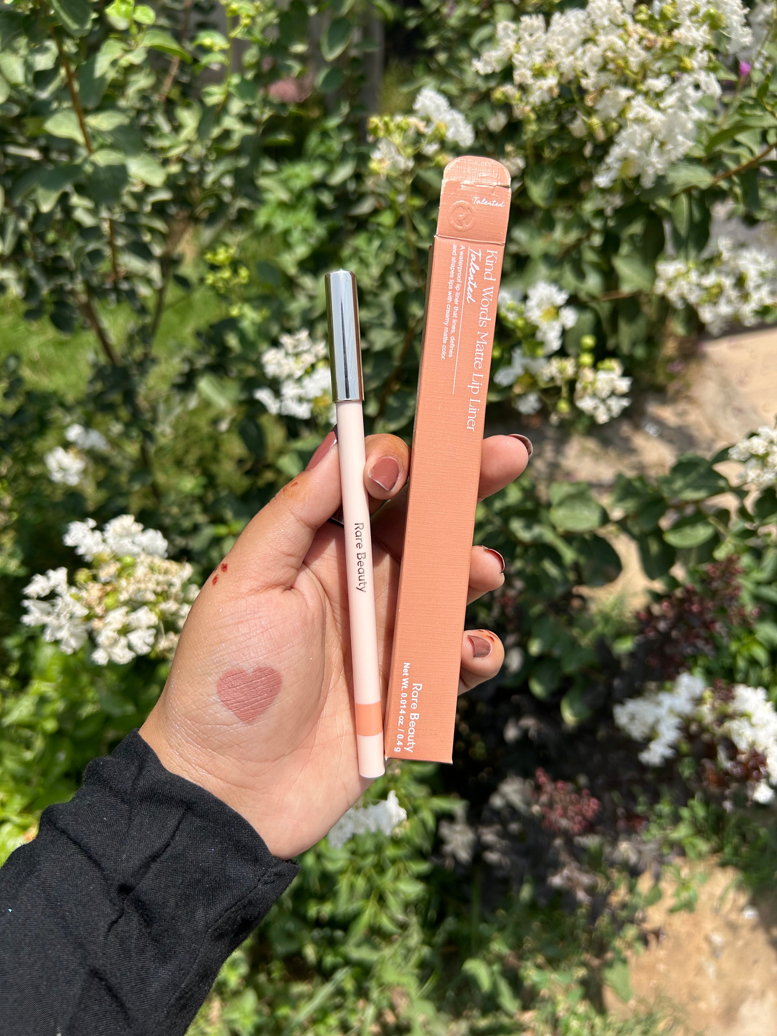 RARE BEAUTY Kind Words Matte Lip Liner