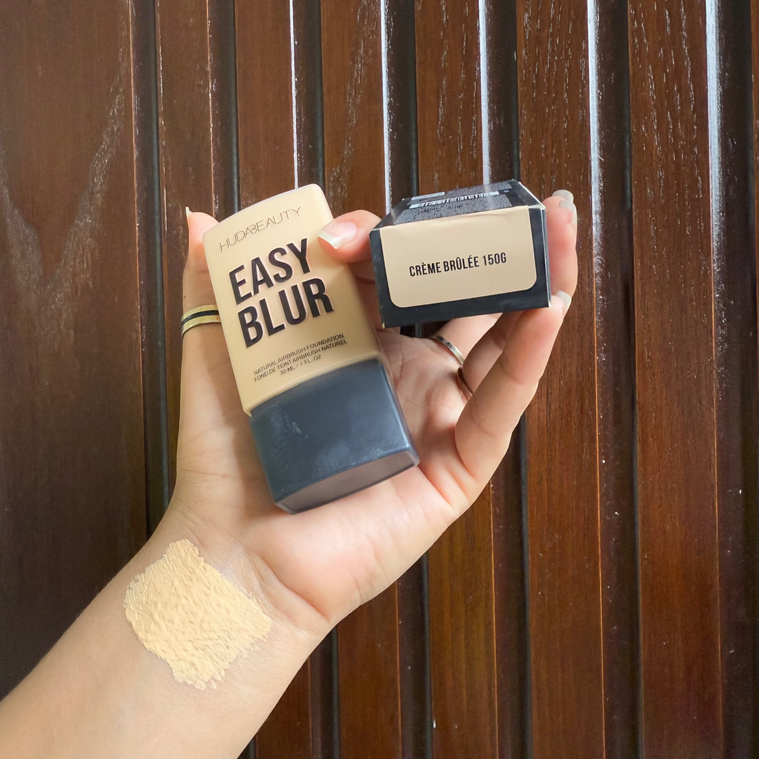 Huda Beauty Easy Blur Foundation